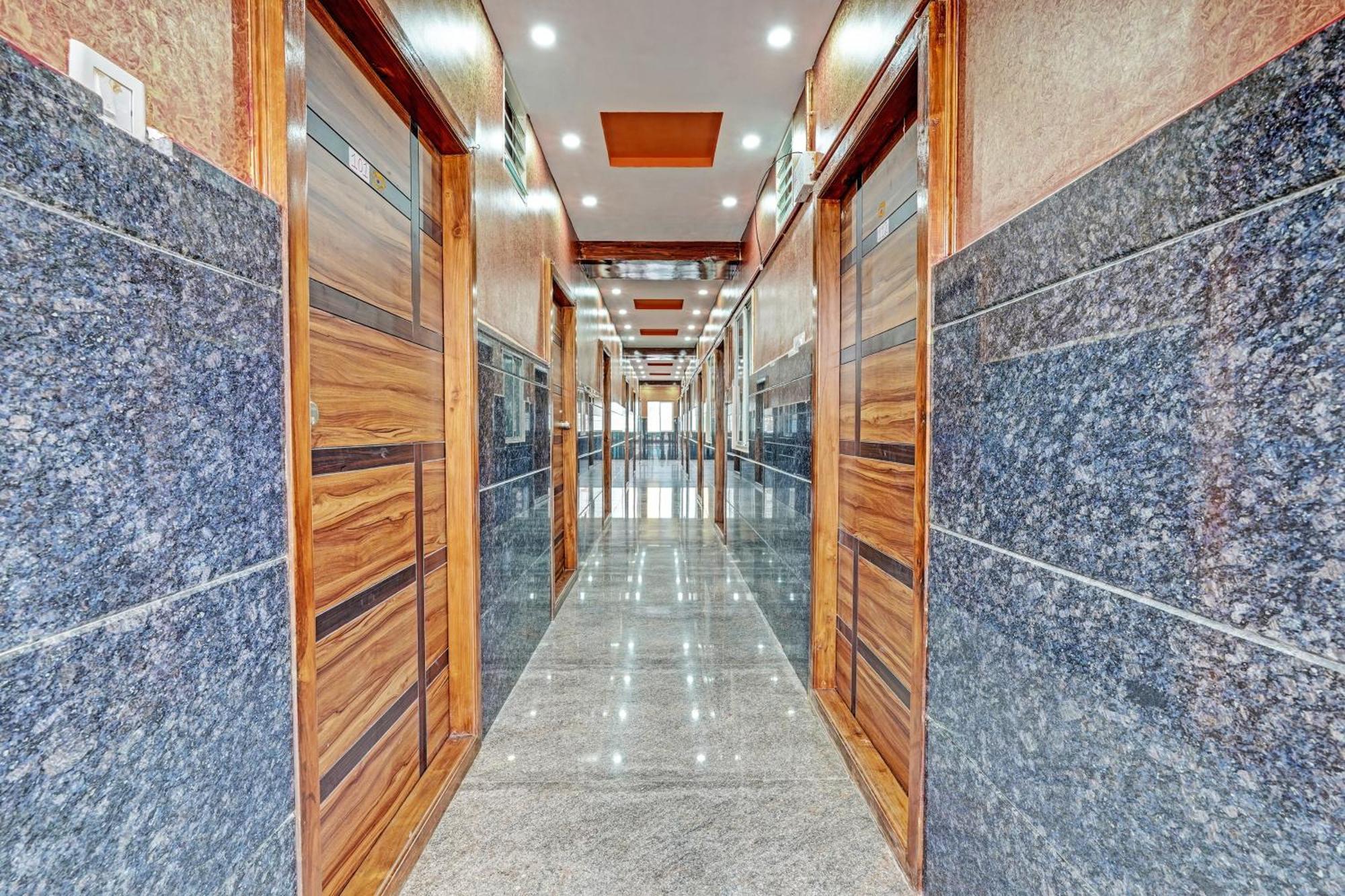 Hotel O Flagship Mr Lodge Bangalore Buitenkant foto